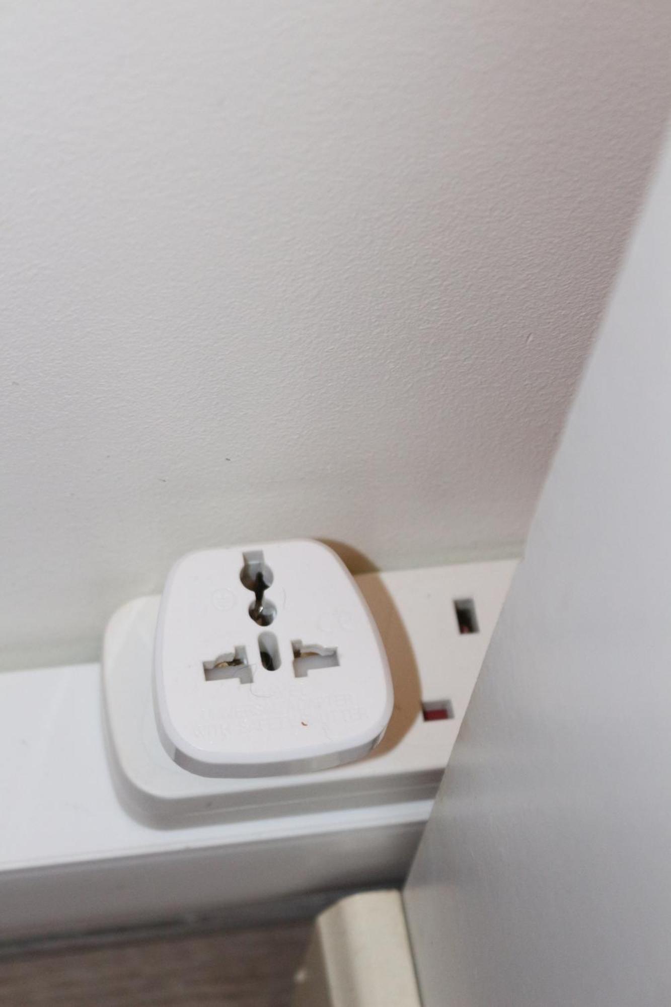 Ensuite Master Bedroom, Private Bathroom, Inside Family Home, Walking Distance To Harry Potter 왓퍼드 외부 사진